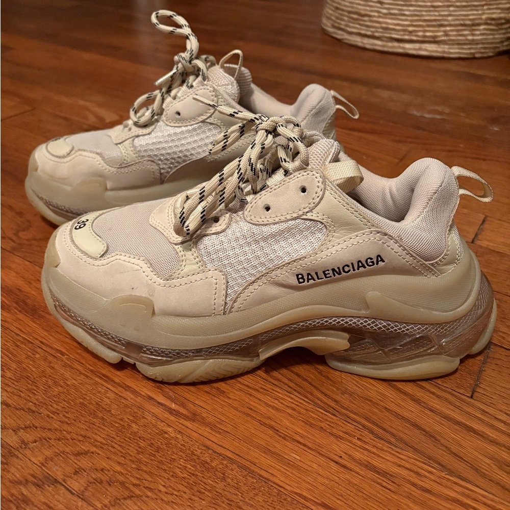 Balenciaga Beige and Cream Chunky Designer Sneakers Size 9